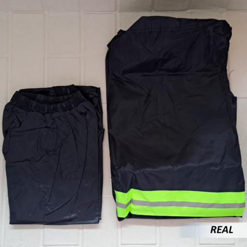Traje impermeable con visor - Imagen 3